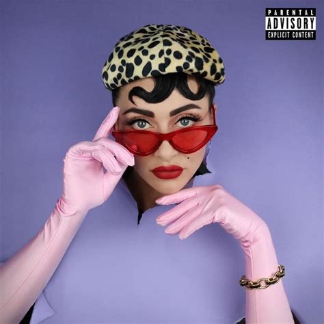 Qveen Herby – Sugar Daddy Lyrics 